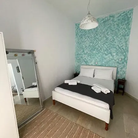 Veneto's Garden Apartment Kardamyli