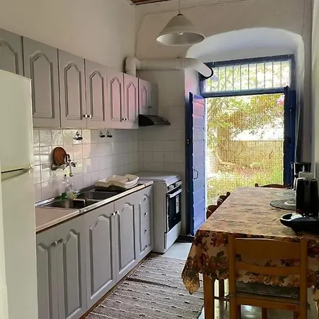 Veneto's Garden Кардамили