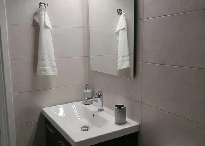 Veneto's Garden * Kardhamili